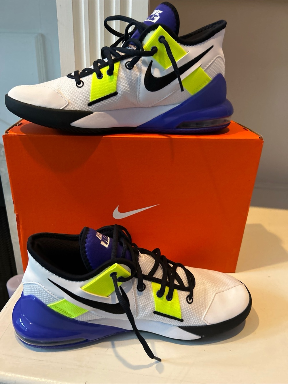 Nike Men’s Air Max Impact Athletic Sneakers Size 10, White, Blue, Bolt